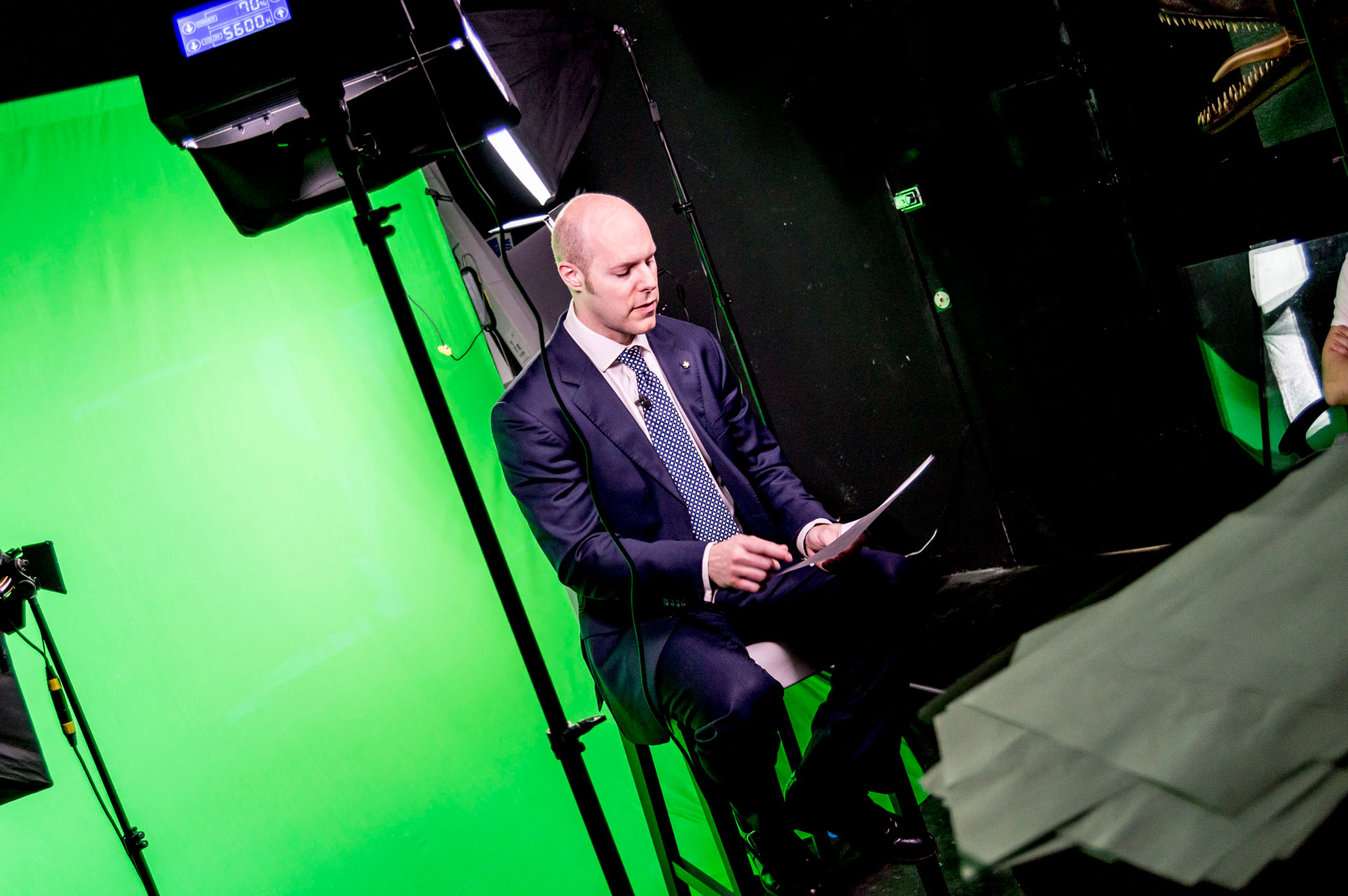 Filming with green screen in a studio